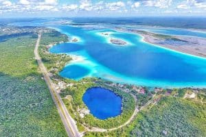 Lagune de Bacalar 🌊 : 7 Secrets pour une Visite Inoubliable en 2024