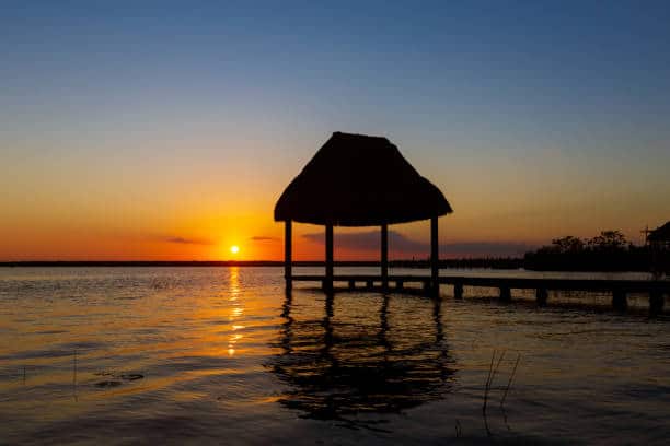 Bacalar Au Coucher Du Soleil